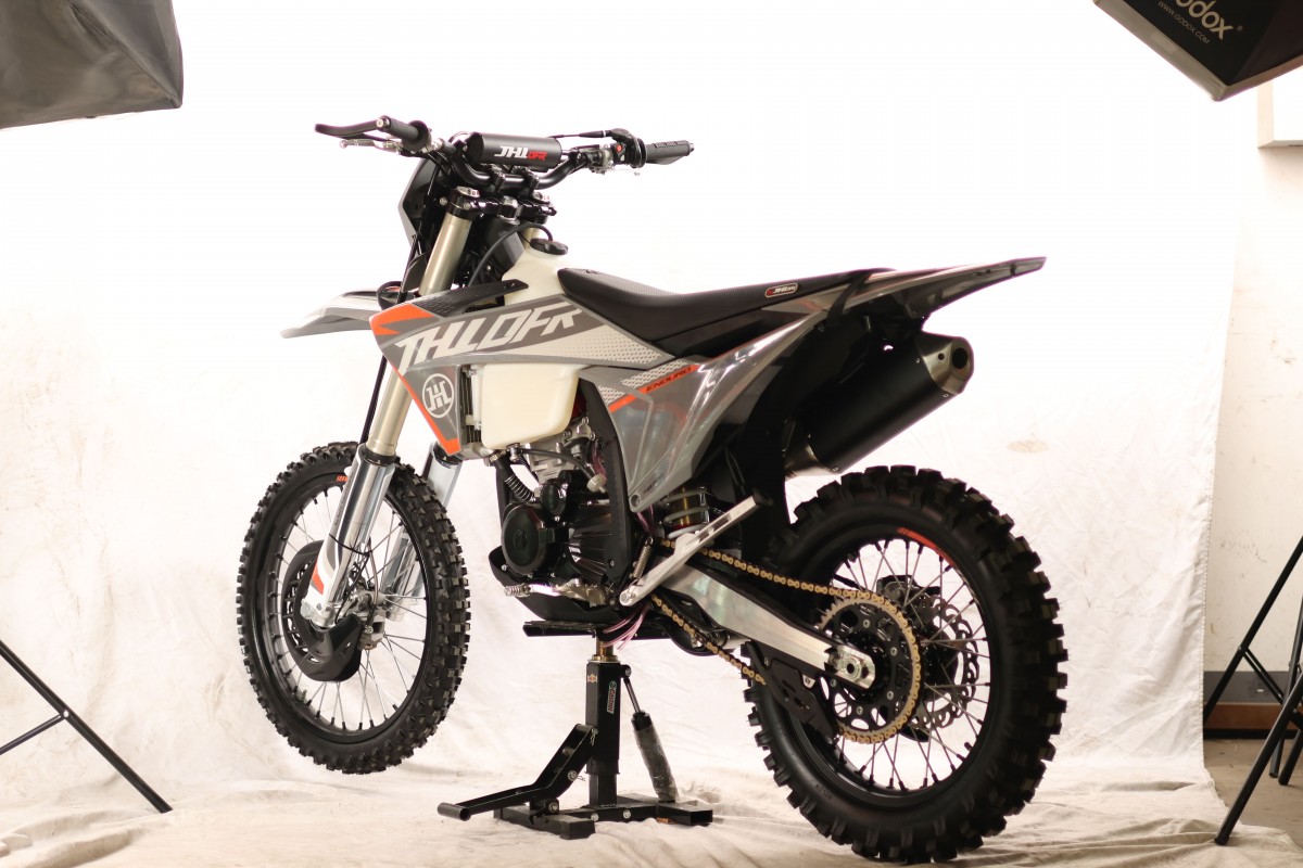 jhlmoto.ru-jhl-zr6-nb300-jhlofr-enduro-6-1200x800